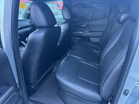 Used 2023 Toyota Tacoma 4x4 Double Cab image 11