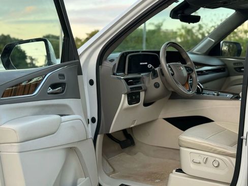 Used 2021 Cadillac Escalade Sport Platinum image 25