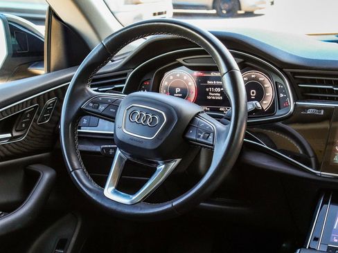 Used 2022 Audi Q8 Premium Plus w/ Premium Plus Package image 25