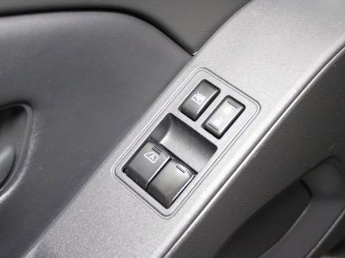 Used 2022 Nissan Frontier S image 12