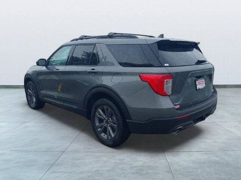 Certified 2023 Ford Explorer XLT w/ Equipment Group 202A AWD/4WD image 5