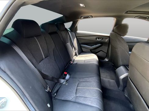 Used 2023 Honda Accord Sport image 40