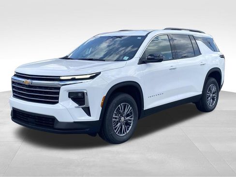 New 2026 Chevrolet Traverse LT w/ LPO, Floor Liner Package image 7