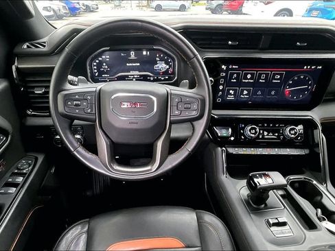 Used 2023 GMC Sierra 1500 AT4 w/ Technology Package AWD/4WD image 7