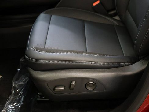 New 2026 Chevrolet Equinox EV LT w/ LPO, Blackout Package image 31