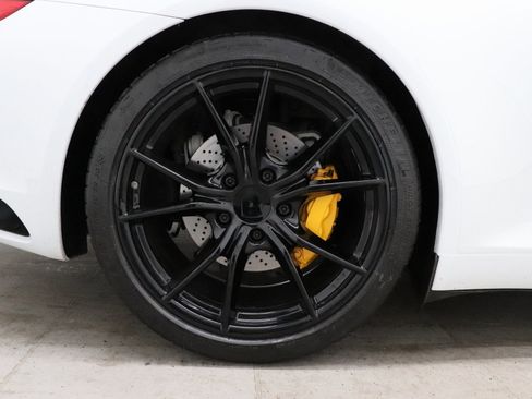 Used 2019 Porsche 911 Carrera image 9