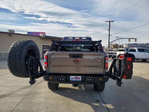 Used 2022 Nissan Frontier PRO-4X image 35