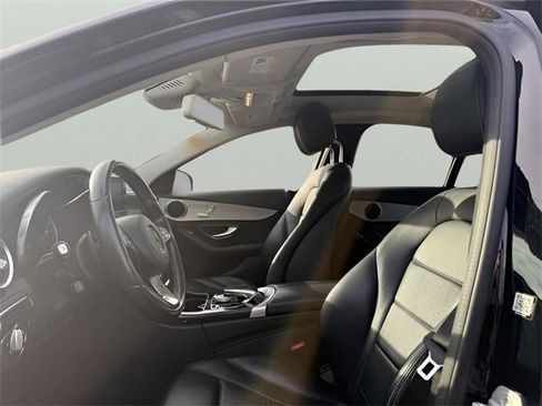 Used 2016 Mercedes-Benz C 300 4MATIC Sedan image 9