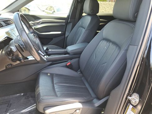 Certified 2023 Audi e-tron Premium Plus w/ Premium Plus Package AWD/4WD image 15
