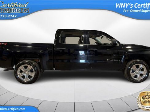 Used 2018 Chevrolet Silverado 1500 Custom w/ Custom Value Package AWD/4WD image 4