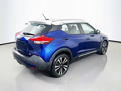 Used 2020 Nissan Kicks SR image 7
