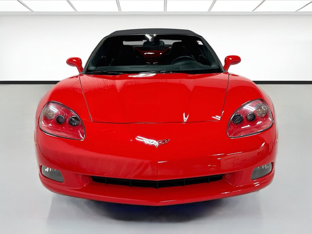 Used 2012 Chevrolet Corvette Convertible RWD image 2