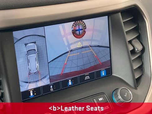 Used 2022 GMC Acadia Denali w/ Denali Technology Package image 3