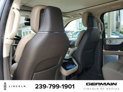 Certified 2022 Lincoln Navigator Reserve AWD/4WD image 22
