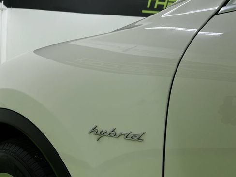 Used 2011 Porsche Cayenne S AWD/4WD image 13