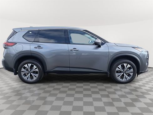 Used 2021 Nissan Rogue SV image 4