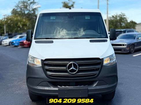 Used 2019 Mercedes-Benz Sprinter 2500 image 11