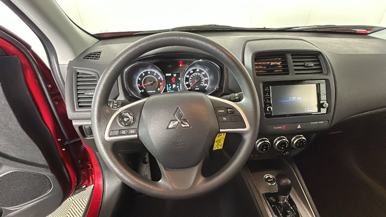 Used 2025 Mitsubishi Outlander Sport ES AWD/4WD image 16