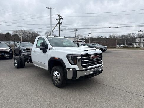 New 2026 GMC Sierra 3500 SLE w/ SLE Convenience Package image 7