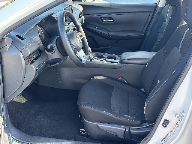 Used 2025 Nissan Sentra SV FWD image 18