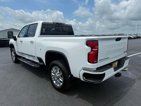 Used 2024 Chevrolet Silverado 2500 High Country image 3