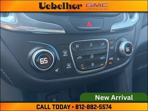 Used 2018 Chevrolet Equinox LT w/ Sun & Infotainment Package FWD image 30