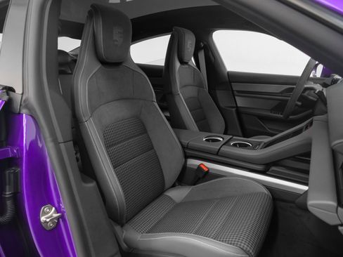 New 2025 Porsche Taycan 4 image 23