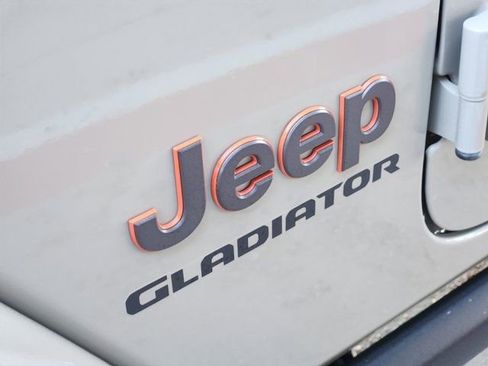 Used 2020 Jeep Gladiator Mojave image 9