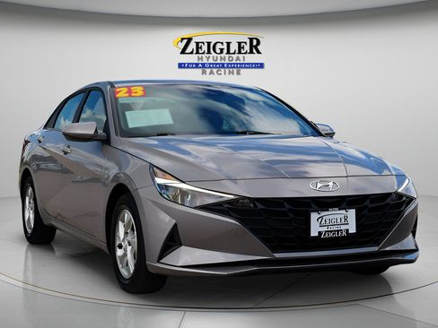 Certified 2023 Hyundai Elantra SE FWD image 1
