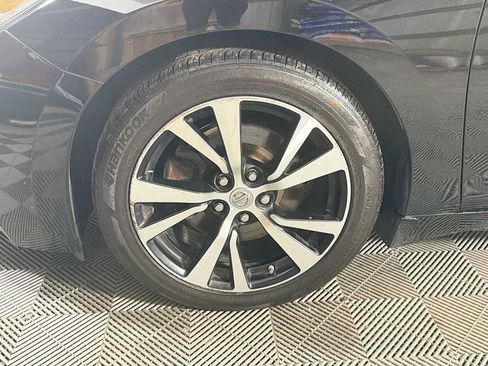 Used 2018 Nissan Maxima 3.5 SL FWD image 31