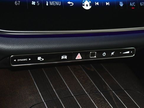 Used 2025 Mercedes-Benz E 450 4MATIC Sedan image 31