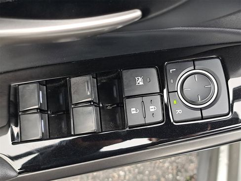 Used 2021 Lexus IS 300 image 30