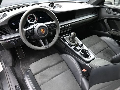 Certified 2022 Porsche 911 GT3 RWD image 7
