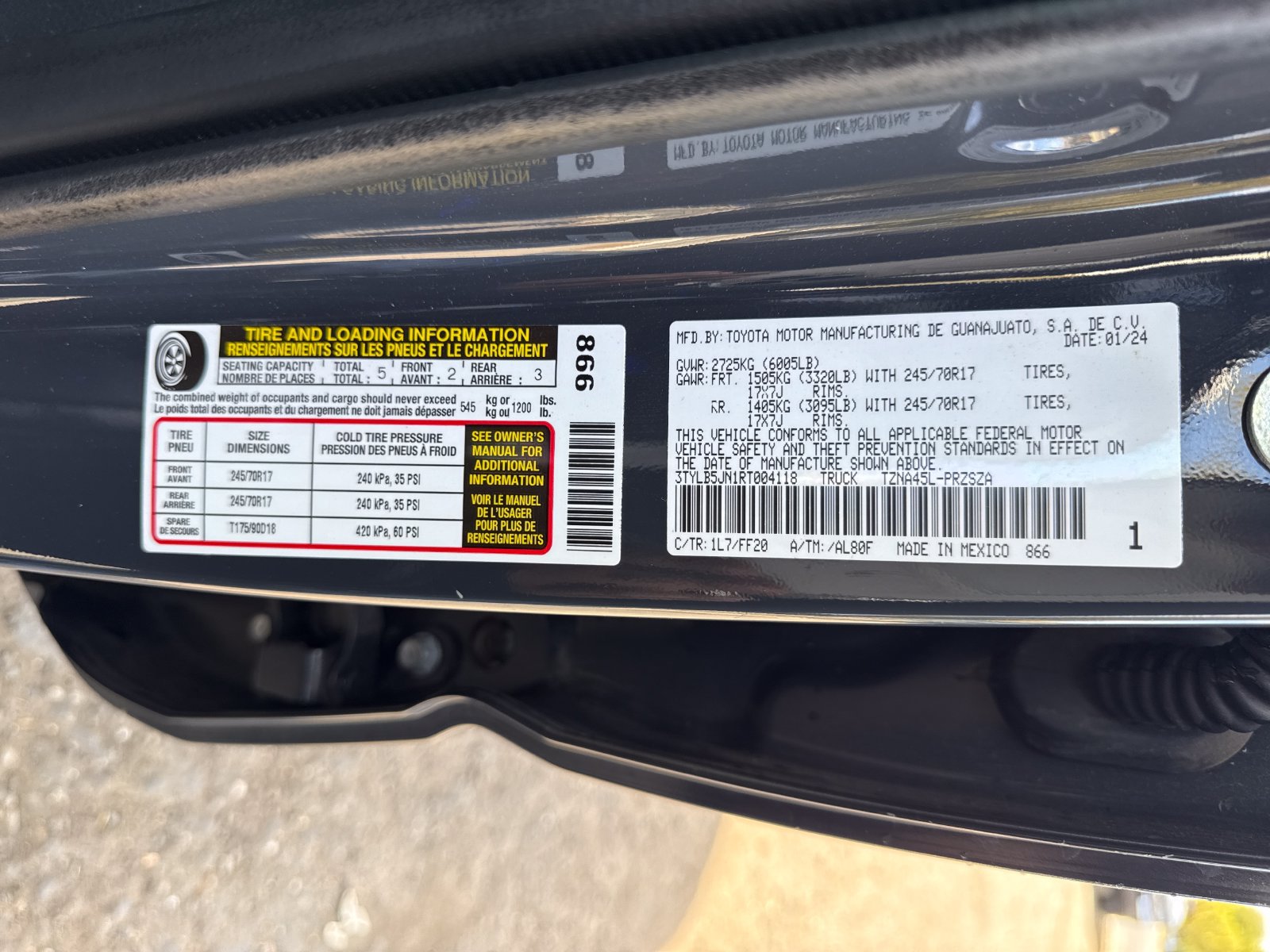 Used 2024 Toyota Tacoma SR5 AWD/4WD image 30