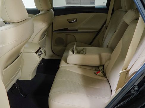 Used 2013 Toyota Venza LE FWD image 37