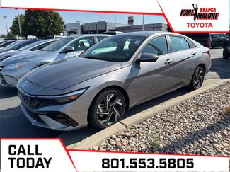Used 2025 Hyundai Elantra Limited image 1