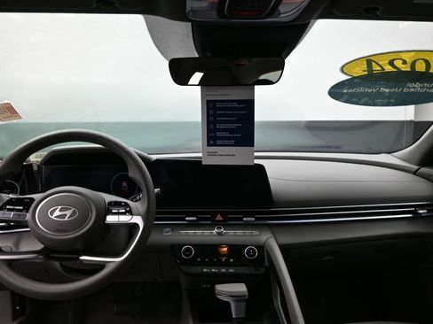 Certified 2024 Hyundai Elantra SEL FWD image 26
