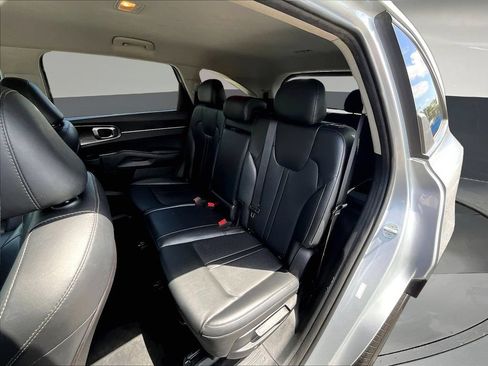 Used 2022 Kia Sorento S FWD image 26