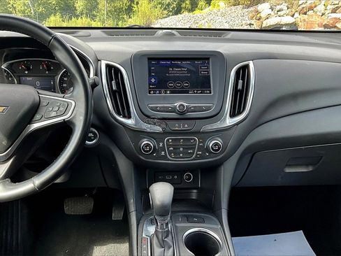 Used 2023 Chevrolet Equinox LT w/ Driver Convenience Package image 29
