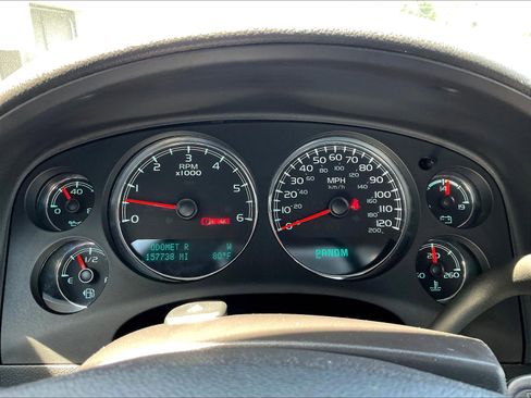 Used 2013 GMC Yukon Denali AWD/4WD image 13