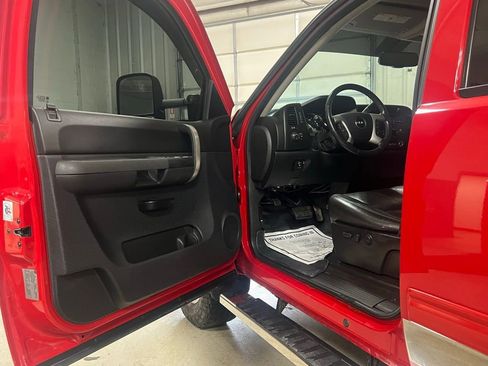 Used 2009 GMC Sierra 2500 SLE w/ Convenience Package AWD/4WD image 22