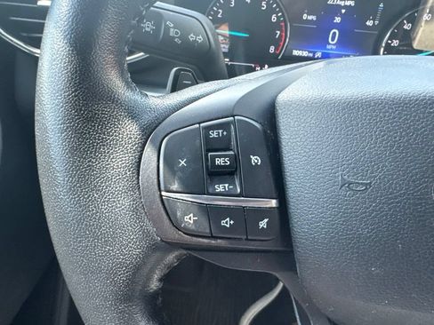 Used 2020 Ford Explorer XLT w/ Equipment Group 202A AWD/4WD image 14