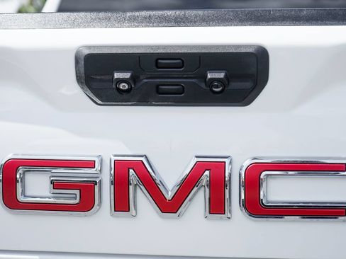 Used 2022 GMC Sierra 1500 Elevation w/ X31 Off-Road Package AWD/4WD image 44