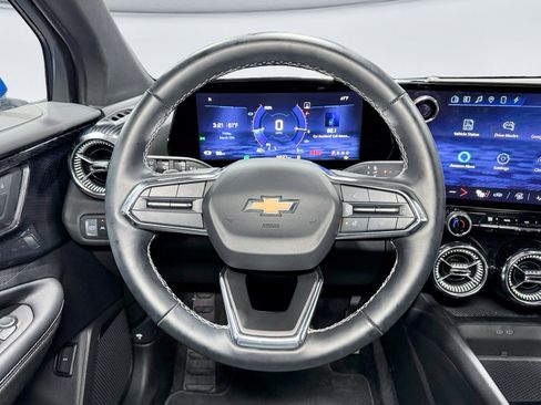 Used 2024 Chevrolet Blazer EV LT image 9