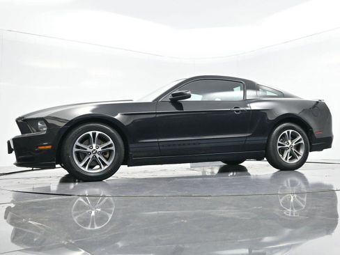 Used 2014 Ford Mustang Premium w/ Comfort Package image 45