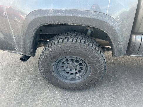 Used 2023 Toyota Tacoma TRD Off-Road w/ TRD Premium Off Road Package image 14