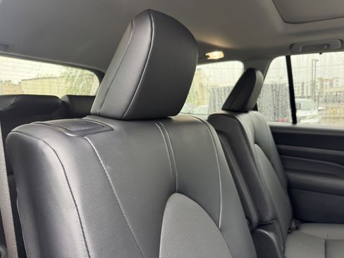 Used 2026 Toyota Grand Highlander AWD image 26