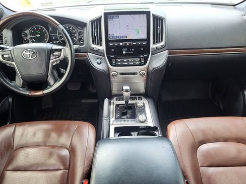 Used 2018 Toyota Land Cruiser w/ Preferred Accessory Package AWD/4WD image 24