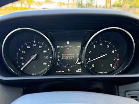 Used 2016 Land Rover Range Rover Sport HSE image 23