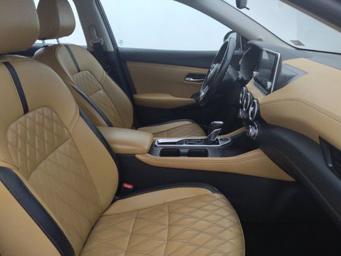Used 2022 Nissan Sentra SV w/ SV Premium Package FWD image 21